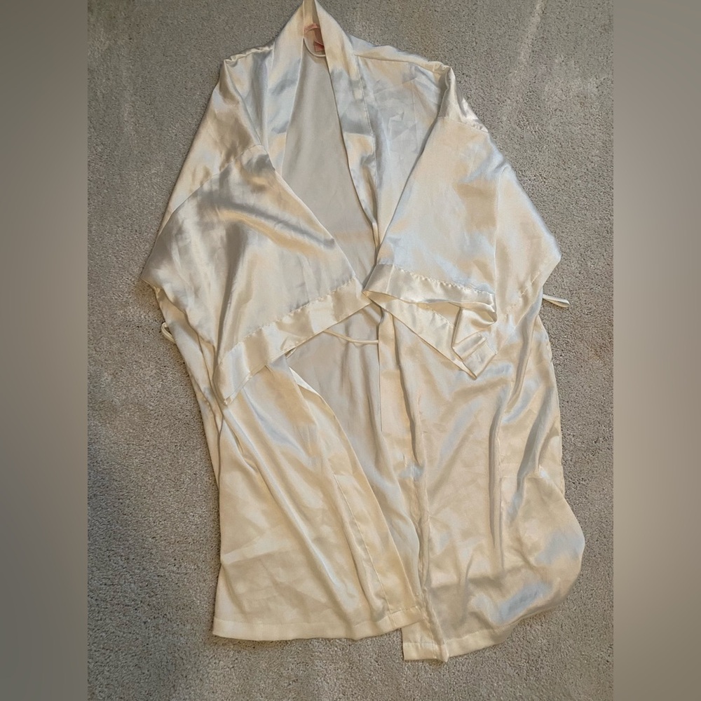 3 for $25 / VS Satin Midi White Robe - Picture 4 of 5